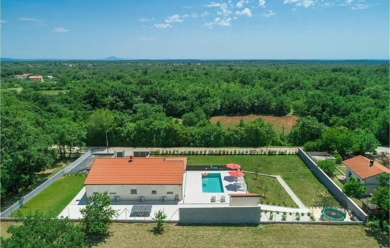 3 Bedroom Amazing Home In Vodnjan