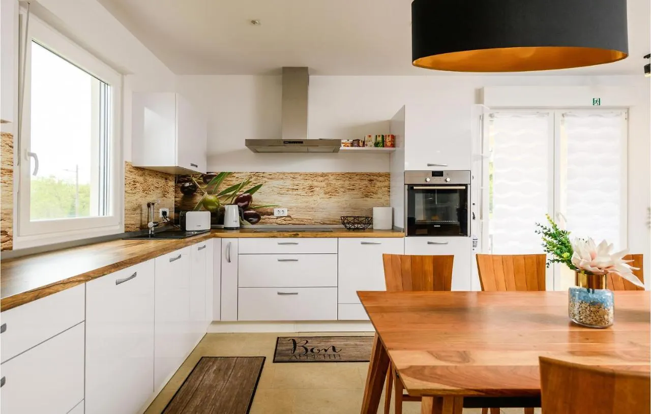 3 Bedroom Amazing Home In Vodnjan 0*,  Hırvatistan