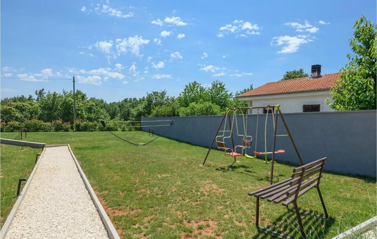 3 Bedroom Amazing Home In Vodnjan